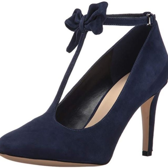 *CLEARANCE* Nine West Hollison Navy Heel 6M -NEW 9977 - Picture 1 of 7